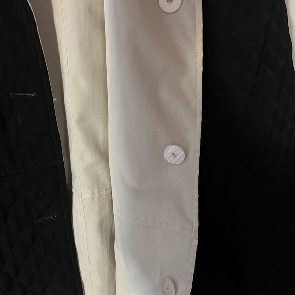 L Black & Cream-Colored Reversible Button-Down Jacket - Picture 5 of 14
